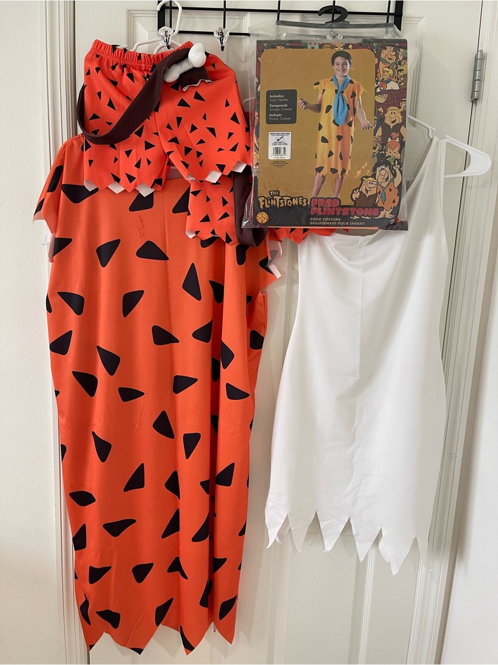 Family Matching Flintstones Halloween Costumes - Picture 1 of 2
